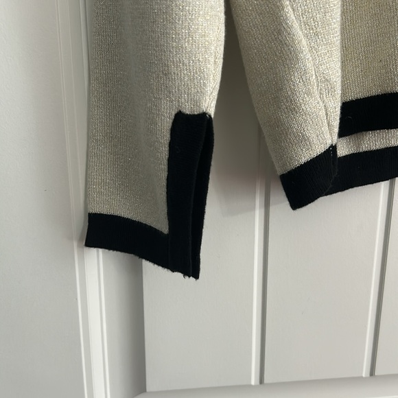 A. New. Day Sliver, Gold and Black Cardigan size XXL - Picture 3 of 6